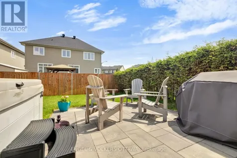 425 Cooks Mill Crescent Ottawa ON K1V 2M9
