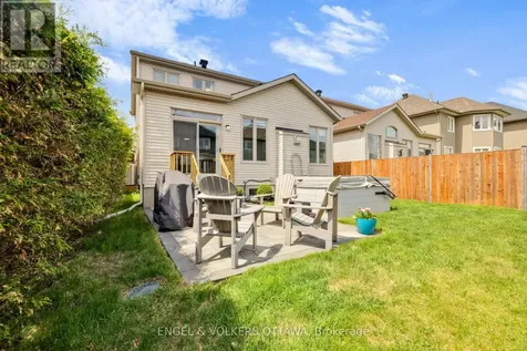 425 Cooks Mill Crescent Ottawa ON K1V 2M9