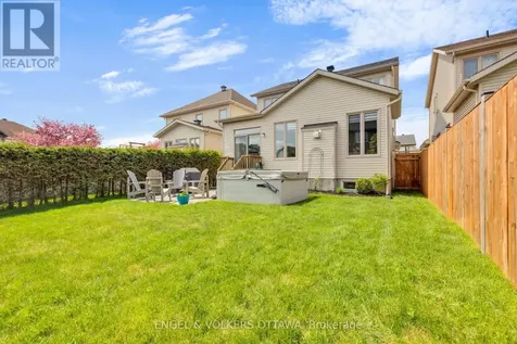 425 Cooks Mill Crescent Ottawa ON K1V 2M9