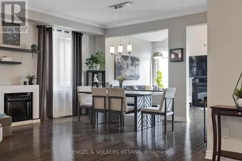 425 Cooks Mill Crescent Ottawa ON K1V 2M9