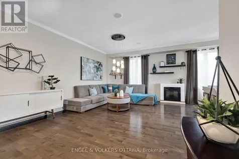 425 Cooks Mill Crescent Ottawa ON K1V 2M9