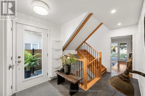 1127 North River Road Ottawa ON K1K 3W4