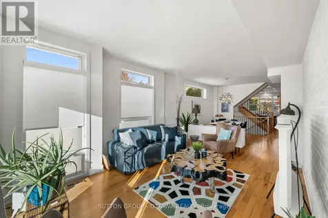 1127 North River Road Ottawa ON K1K 3W4