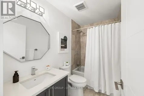 1127 North River Road Ottawa ON K1K 3W4