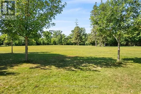 1127 North River Road Ottawa ON K1K 3W4