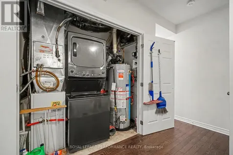 326 Everest Private Ottawa ON K1G 4E3