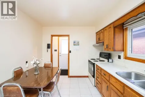 313 Barton Street West Hamilton ON L8R 2J3