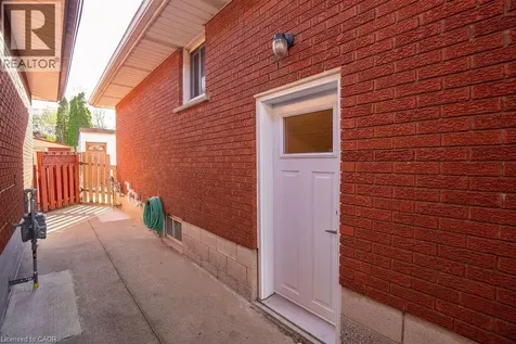 313 Barton Street West Hamilton ON L8R 2J3