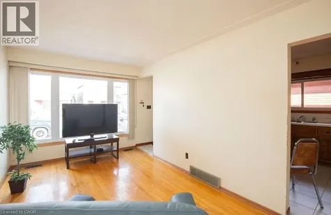313 Barton Street West Hamilton ON L8R 2J3