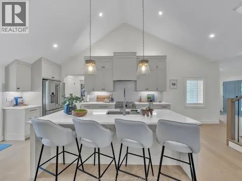 281 Brighton Road Tecumseh ON N8N 2L2