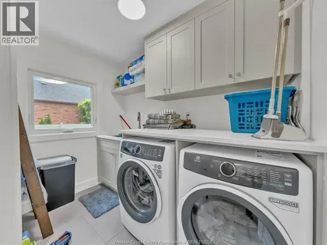 281 Brighton Road Tecumseh ON N8N 2L2