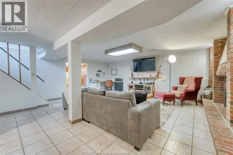 1204 Sumach Windsor ON N8S 2S4