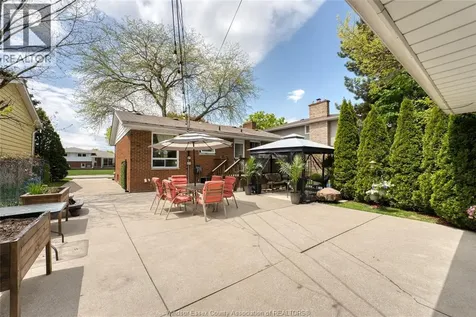1204 Sumach Windsor ON N8S 2S4