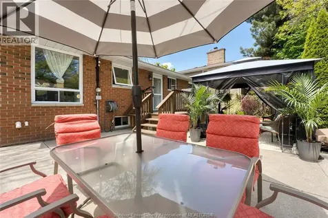 1204 Sumach Windsor ON N8S 2S4