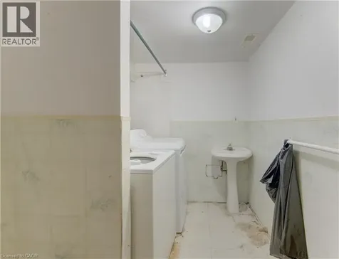 48 Breithaupt Street Kitchener ON N2H 5G6