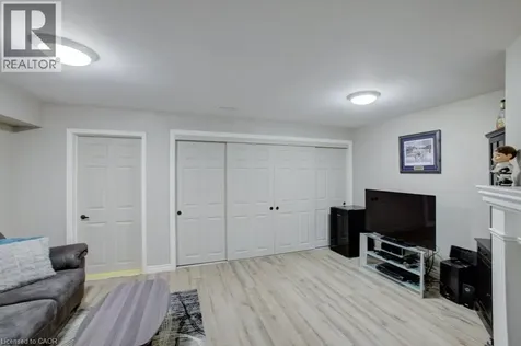 464 Beechwood Place Waterloo ON N2T 1Z2