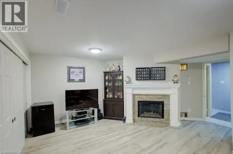 464 Beechwood Place Waterloo ON N2T 1Z2