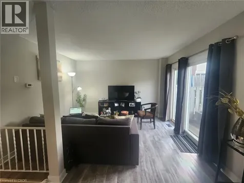 135 Chalmers Street South Cambridge ON N1R 6M2