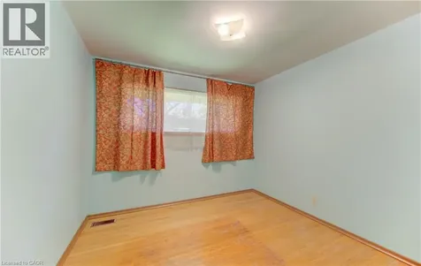 162 Warren Road Kitchener ON N2M 4T7