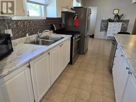 179 Taylor Boulevard Elliot Lake ON P5A 3L1