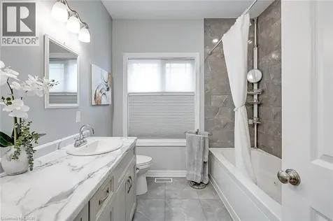 49 Postma Drive Dunnville ON N1A 0B2