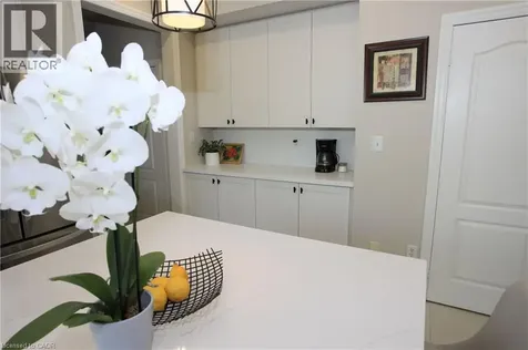 2295 Glazebrook Circle Oakville ON L6M 5B5