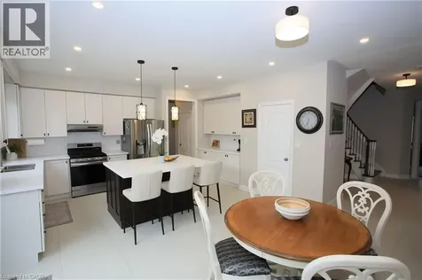 2295 Glazebrook Circle Oakville ON L6M 5B5