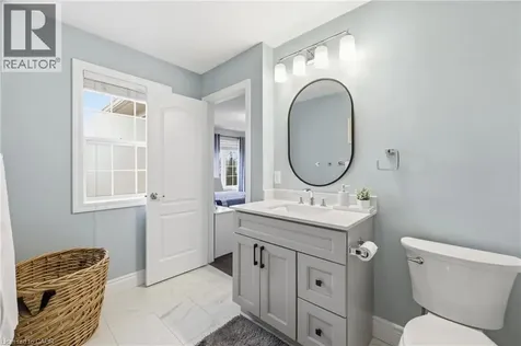 2295 Glazebrook Circle Oakville ON L6M 5B5