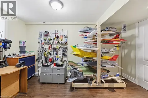 2295 Glazebrook Circle Oakville ON L6M 5B5
