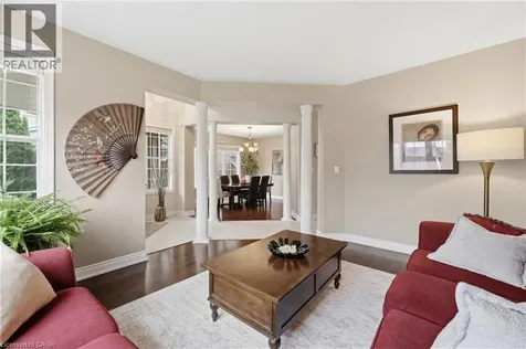 2295 Glazebrook Circle Oakville ON L6M 5B5