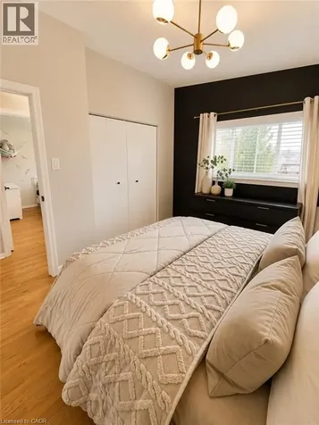 241 Thorner Drive Hamilton ON L8V 2M6