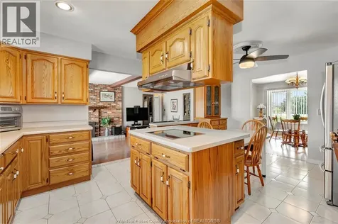 3927 Concession 3 South Amherstburg ON N9V 2Y8