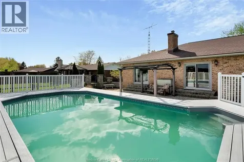 3927 Concession 3 South Amherstburg ON N9V 2Y8