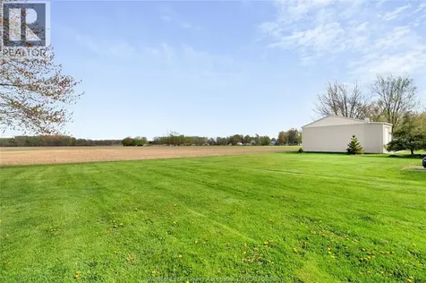 3927 Concession 3 South Amherstburg ON N9V 2Y8
