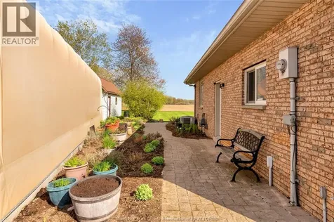3927 Concession 3 South Amherstburg ON N9V 2Y8