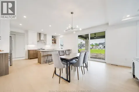 3698 Farrow Avenue Windsor ON N8N 1M2