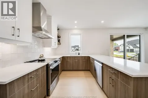 3698 Farrow Avenue Windsor ON N8N 1M2