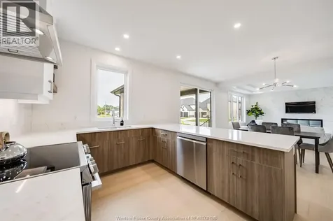 3698 Farrow Avenue Windsor ON N8N 1M2
