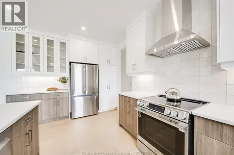 3698 Farrow Avenue Windsor ON N8N 1M2