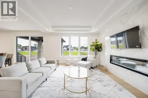 3698 Farrow Avenue Windsor ON N8N 1M2
