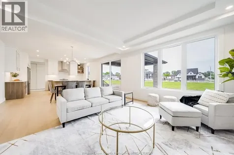 3698 Farrow Avenue Windsor ON N8N 1M2