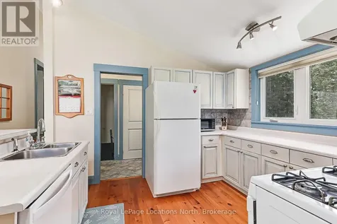 105 Woodland Park Road Blue Mountains ON N0H 1J0