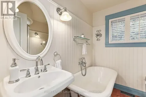 105 Woodland Park Road Blue Mountains ON N0H 1J0