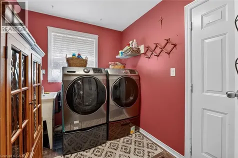 11 Rochelle Crescent Ridgeway ON L0S 1N0