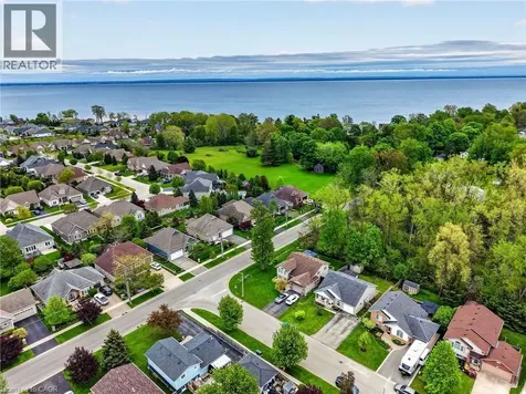 11 Rochelle Crescent Ridgeway ON L0S 1N0