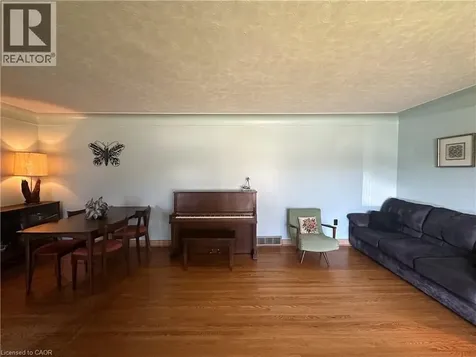 10 Charlton Crescent Simcoe ON N3Y 1A7