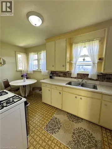 10 Charlton Crescent Simcoe ON N3Y 1A7