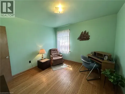 10 Charlton Crescent Simcoe ON N3Y 1A7