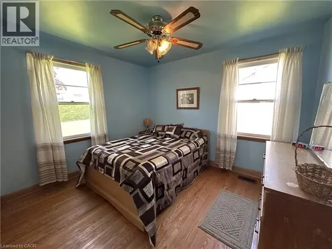 10 Charlton Crescent Simcoe ON N3Y 1A7