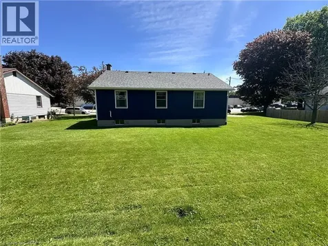 10 Charlton Crescent Simcoe ON N3Y 1A7